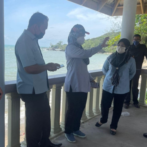 LAWATAN KERJA PEMBERSIHAN PERSISIR PANTAI DAN KAWASAN PERKELAHAN PANTAI TANJUNG BALAU 4