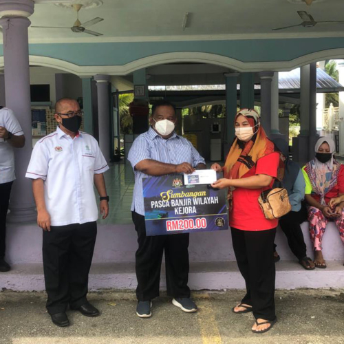 Majlis Penyerahan Sumbangan Pasca Banjir Wilayah KEJORA 2