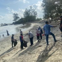 pembersihan kawasan Pantai Tanjung Balau 5